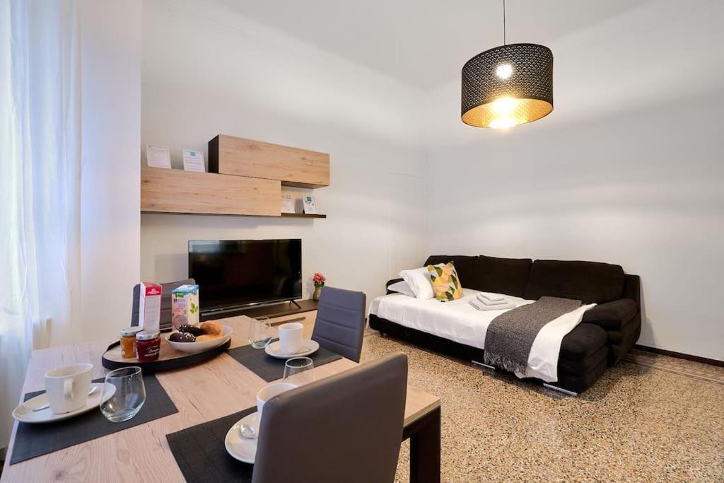 Isola Suite-hosted By Sweetstay Apartment Mailand